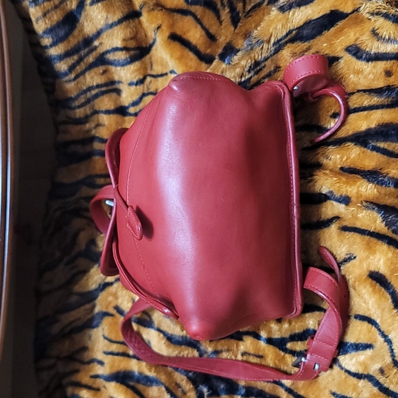 Vintage Leather Coach Red Daypack Backpack 9960 - Picture 6 of 15